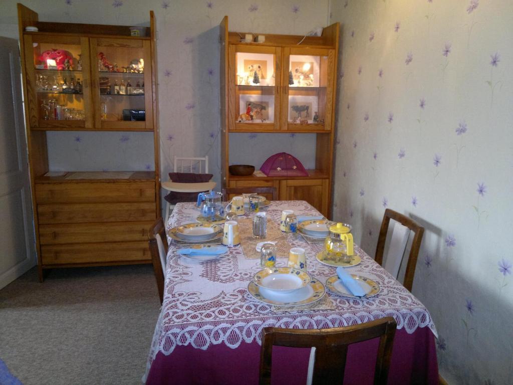 לינה וארוחת בוקר Bouresse La Maison Jaune מראה חיצוני תמונה