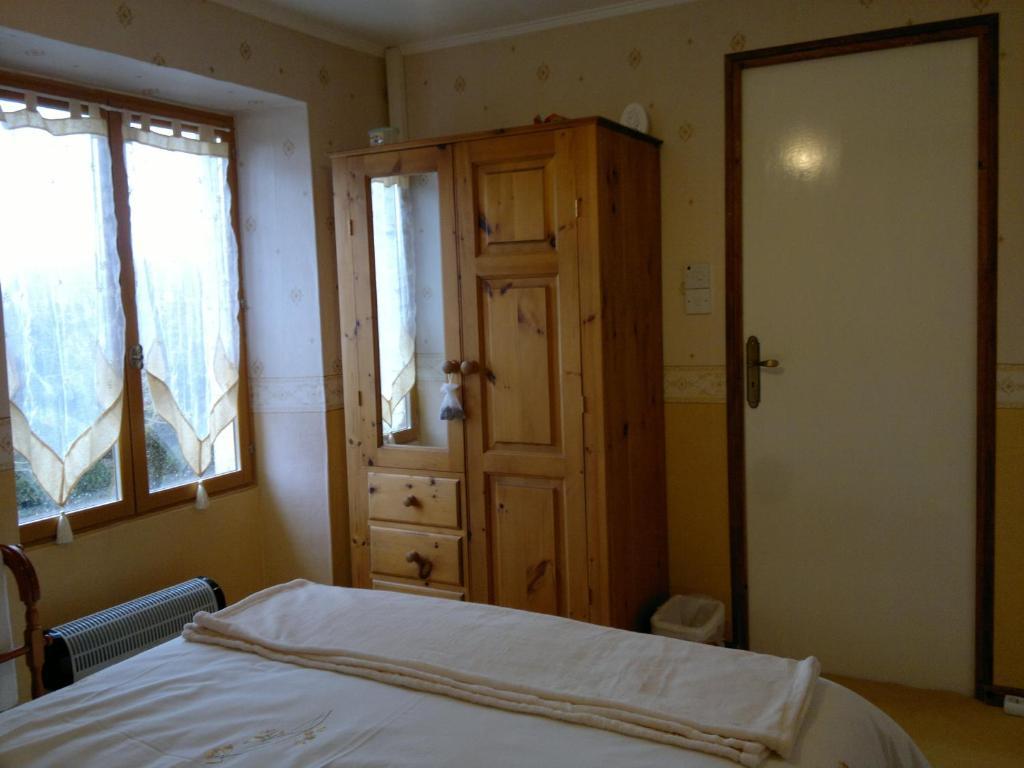 לינה וארוחת בוקר Bouresse La Maison Jaune מראה חיצוני תמונה